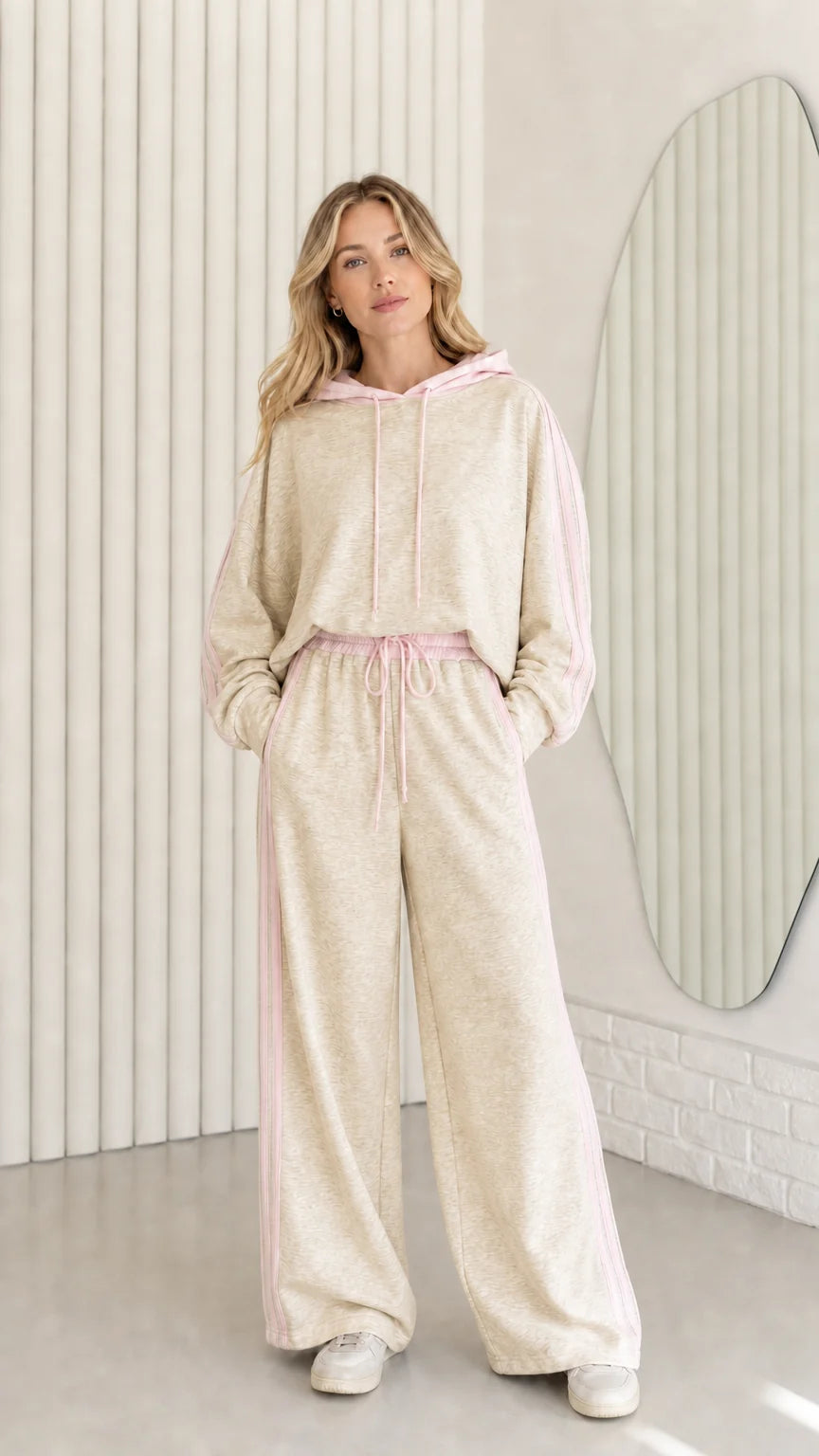 Conjunto de chándal con sudadera de rayas y pantalón ancho