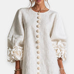 Vestido con estampado floral en relieve