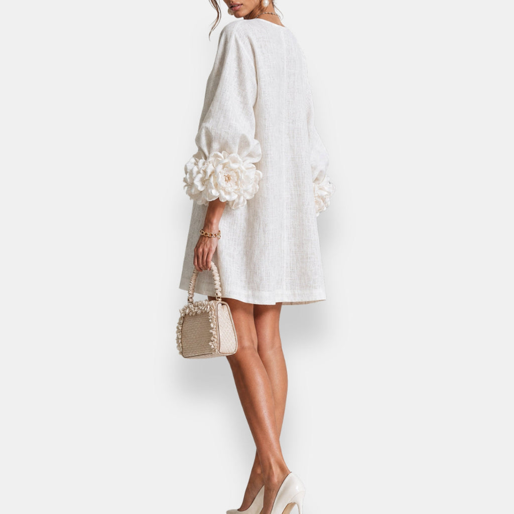 Vestido con estampado floral en relieve