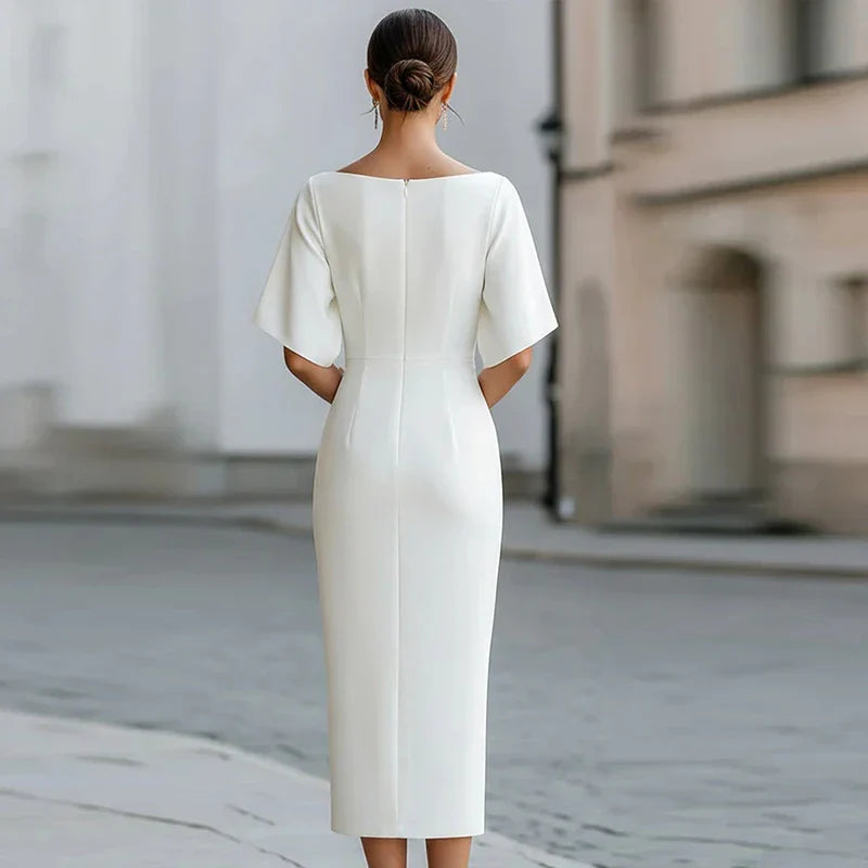 Vestido midi elegante para mujer con cuello barco