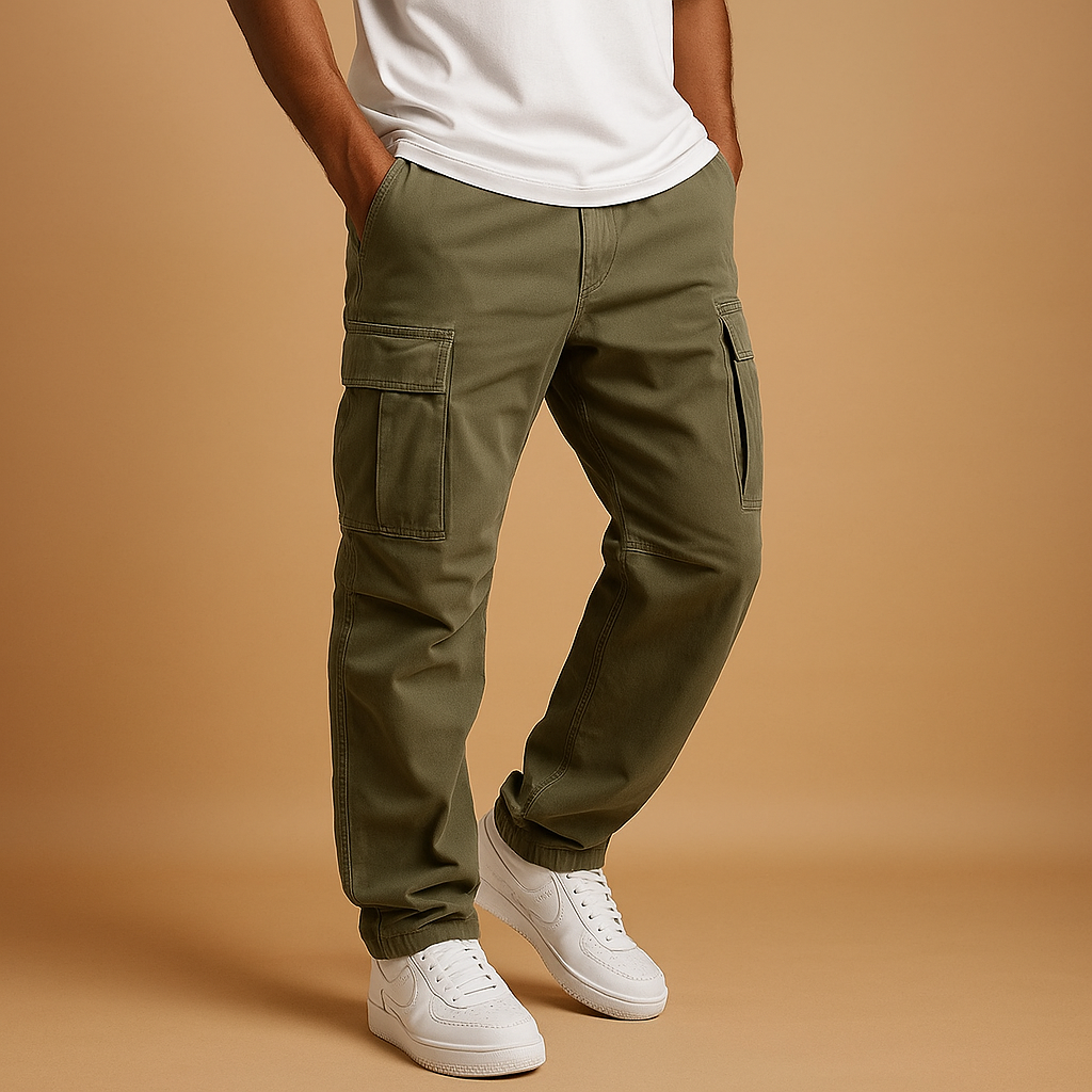 Pantalones cargo jogger de hombre con bolsillos.