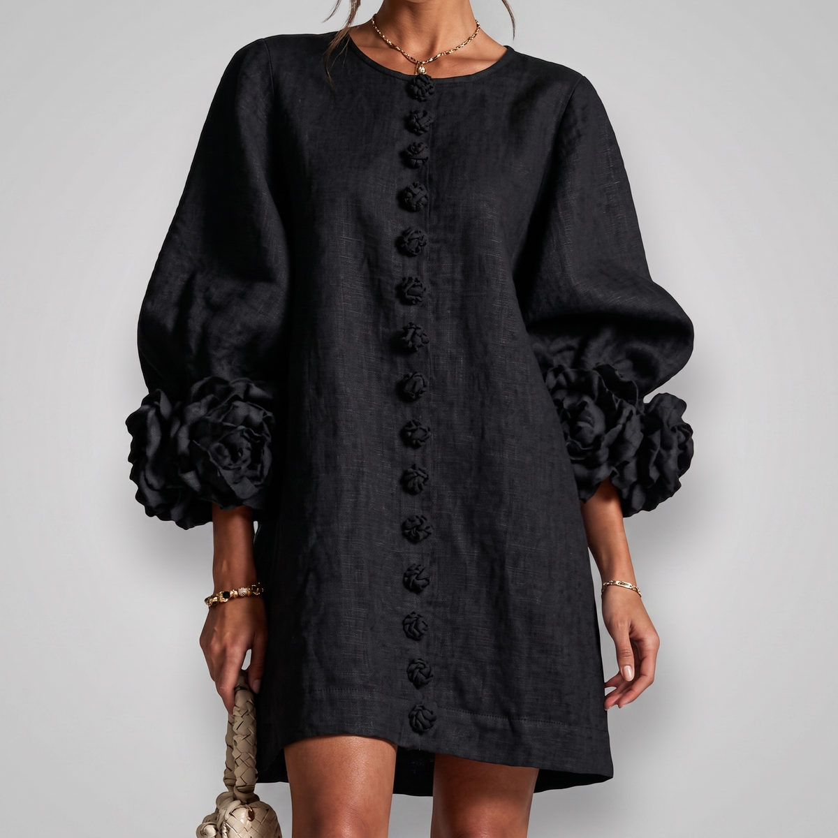 Vestido con estampado floral en relieve