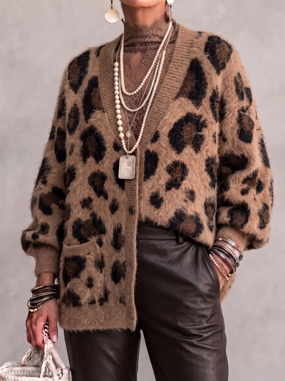 Cárdigan oversize de leopardo con botones