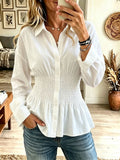 Blusa con cintura fruncida y volante