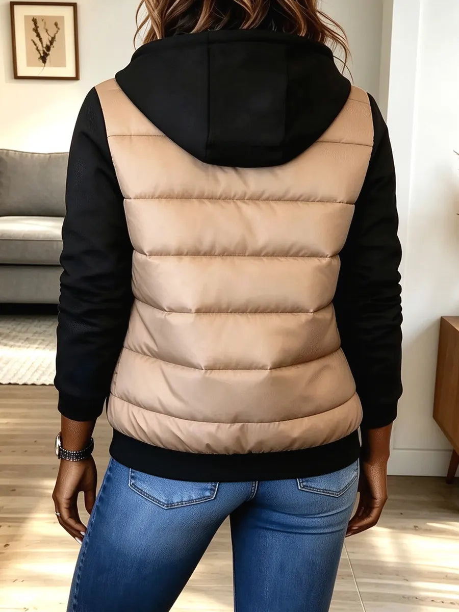Abrigo casual con capucha y diseño patchwork